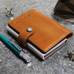 Modern Traveler with RFID case